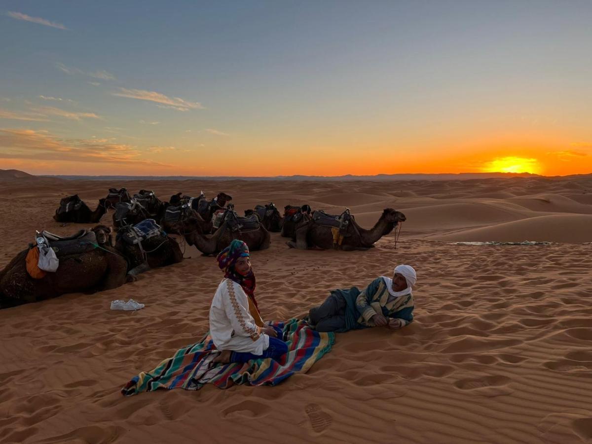 Merzouga Top Luxury Camp Exteriör bild